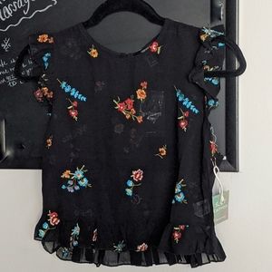 Sheer floral embroidered top💐